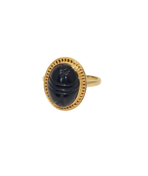 Bague dorée scarabée taillé dans la pierre et contour doré Découvrez la collection