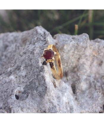 Bague dorée étoile et pierre livraison et retour toujours gratuits