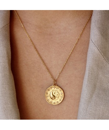 Collier doré médaille yin & yang zircons pas chere