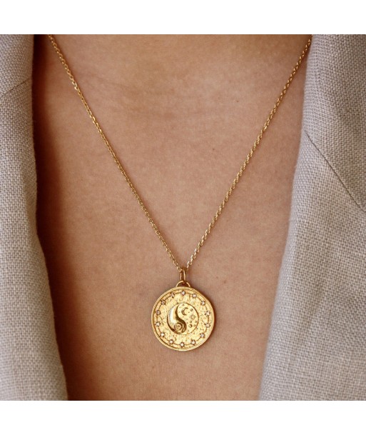 Collier doré médaille yin & yang zircons pas chere