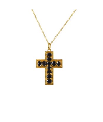 Collier doré croix et pierres rembourrage situé sous