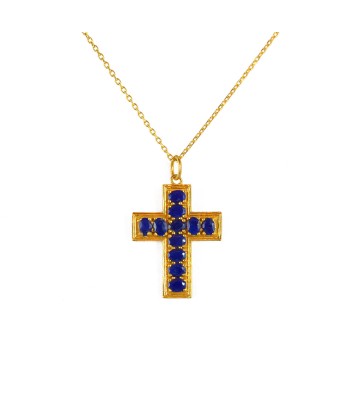 Collier doré croix et pierres rembourrage situé sous