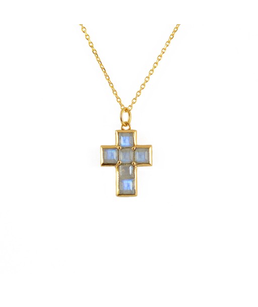 Collier doré pendentif croix pierres carrées de la marque