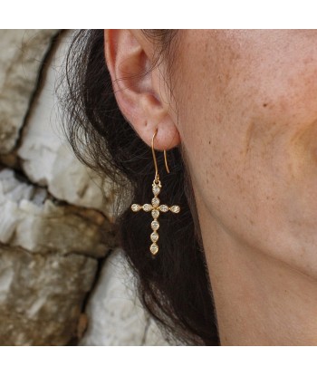 Boucles dorées croix et pierres pour bénéficier 